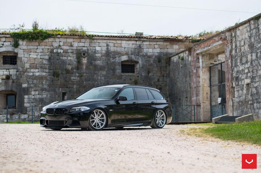  BMW 5-Series Touring on Vossen Wheels (VFS1) 2017 года  (фото 17 из 29)